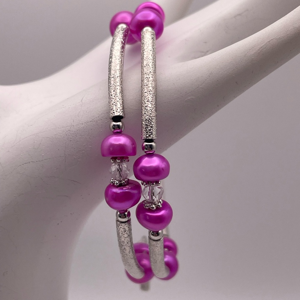 Vantel Pearl Fuschia Wrap Bracelet NWOT